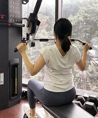 健身小白第一次走进健身房,第一天就酸爽到让我怀疑人生……