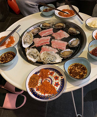 有了这个烤肉桌,在家轻松吃烤肉,完美复刻烤肉店的感觉