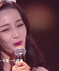 迪丽热巴的脸怎么崩了,才28岁,她的保鲜期在小花里太短了