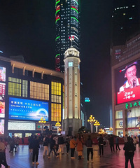 西安人来重庆旅游,团建费18000,第一天就只剩下3000