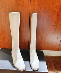 �������ȳ�����ʿѥ�����ҵĻ�ͷ��һ������