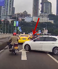 在长江大桥上举报实线变道车,期待结果