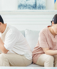 连续两次流产后,我离婚了,受够了这四年来婆婆对我的PUA