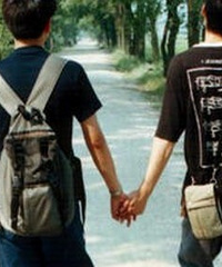 小学5年级男生偷偷看同性恋小说,是表示他有同性恋倾向了吗