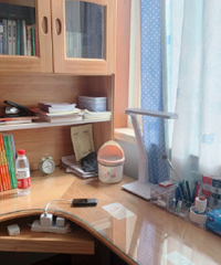 晒出孩子的在家学习环境,宝贝的学习照,送你迷你桌面吸尘器