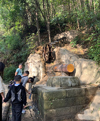 重温一遍歌乐山,爬山赏湖吃辣子鸡,简直就是周末游的新天地