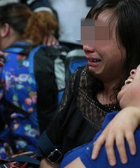 保姆倒垃圾被反锁,孩子在家里洗澡溺水被淹死了,现在还在扯皮
