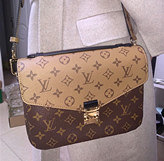 给媳妇买了LV邮差包