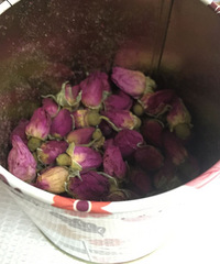 素颜也能扛!祛黄变白的养颜水