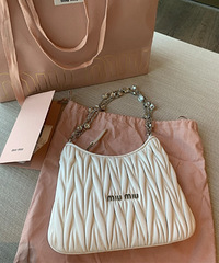 MiuMiu新款包太好看了!