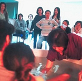 好多人围观ELLA生娃