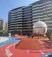 御璟湖山工地开放,小区景观和架空层好评,但和隔壁龙湖比差距大