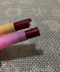 自己在家diy的玫瑰口红,颜色好满意,滋润度也不错