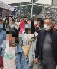沙坪坝的周末是不是人最多的步行街