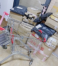 女生为了取快递有多拼?看完评论简直是人间真实,说的就是你