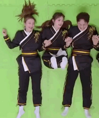 ���ֺ��ź��ϱȽţ���һ���е���