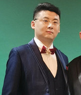92年181CM小哥征婚,从事运营工作