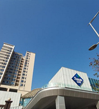 顶锅盖点评两江新区各商场,礼嘉天街有点强行小资,光环可以期待