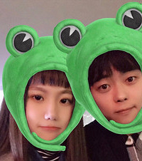 跟2年前20岁的我在论坛认识的他结婚了,第一次约会竟在大包房