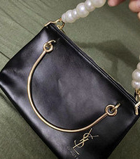 YSL��ױ������ɹ�����Ʒ�����ˣ�˳���������������ĵ�