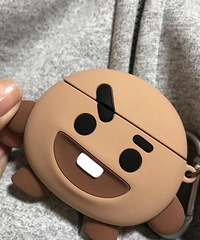 因为耳机套买了Airpods,我是第一个吗?