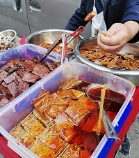 听说鱼洞是主城物价最便宜的地方,去赶场发现好多东西都是1元起