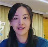 这女明星是谁?