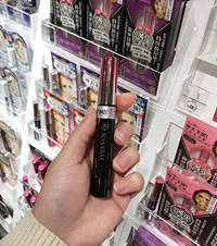 在解放碑发现了个宝藏美妆店,差点没出得来,牌子很多还便宜