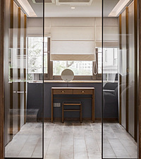 Ͱ180ƽִƽ㣬̨С̨