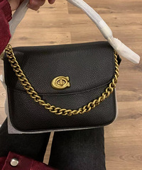CoachCassie19小号邮差包!没想到实物真香了