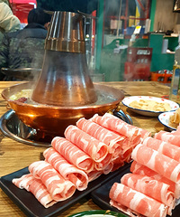 运气好“抢”到了这家涮羊肉最后一桌位置,味道相当的地道