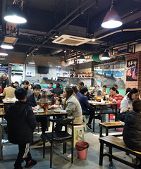 运气好“抢”到了这家涮羊肉最后一桌位置,味道相当的地道