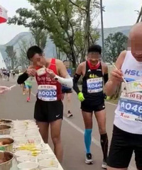 û뵽ɻܳԵʳˮϯӲ˶ൽ