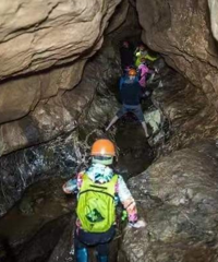 15名驴友撬锁进入未开发溶洞探险,然后从内部反锁,结果失联了