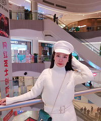 这一套完全就是仙女风,毛衣厚度很奈斯,单穿都可以!