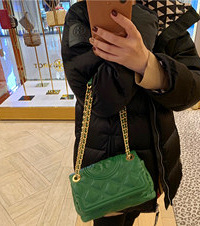 教你怎样在国金中心的折扣季购物更划算,一定要先领取电子优惠券