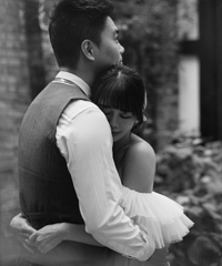 告别传统婚纱照,来组first look,全程抓拍太有意义了