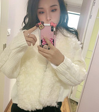 这件衣服买1件等于有3件,每种穿法都好看,领子又大还很舒服