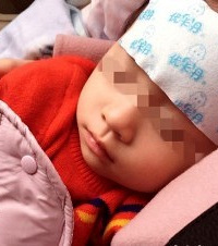 可怕!经历过才知道高热惊厥有多恐怖,宝宝翻白眼吐白沫吓到瘫软