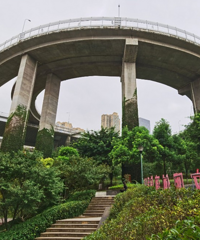 重庆唯一一个藏在桥下的公园,第一次去就被惊艳了,风景好特别