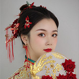 圆脸新娘适合的中式婚礼造型,红色秀禾妆太美了,快学起来!