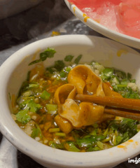 ��������һ��ʵ��������ɫ���͵�����ըҩ��