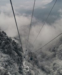 犹豫许久终于去了这个距离主城最近的赏雪地,银装素裹,没白来