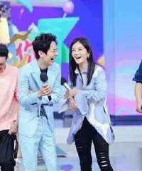 �챾���������񱻹�ý��������