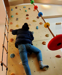 ԾС󷿱ҵǽг¥¶̨