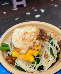 �ɷ��˳Ա�����13��������ݣ�����������е�һ