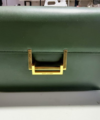 ī��ɫʥ����Ů����û�������ִ�logo��ʥ�����о��е����