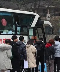 媒体争相报道!重庆这所高校"火"了,师生献血200余万毫升