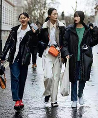 "短外套+裤子+靴子"=2021的高阶穿搭,小个子很适用