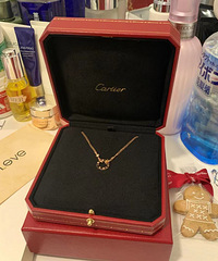Cartier卡地亚小圆饼项链,肤白配玫瑰金真的好看